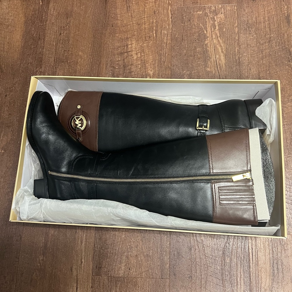 Like new Michael Kors Brown/Black Leather Knee High Zipper Boots in Box - Picture 3 of 12